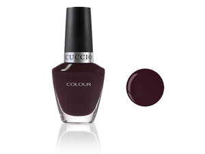 Cuccio vernis colour Romania after Dark